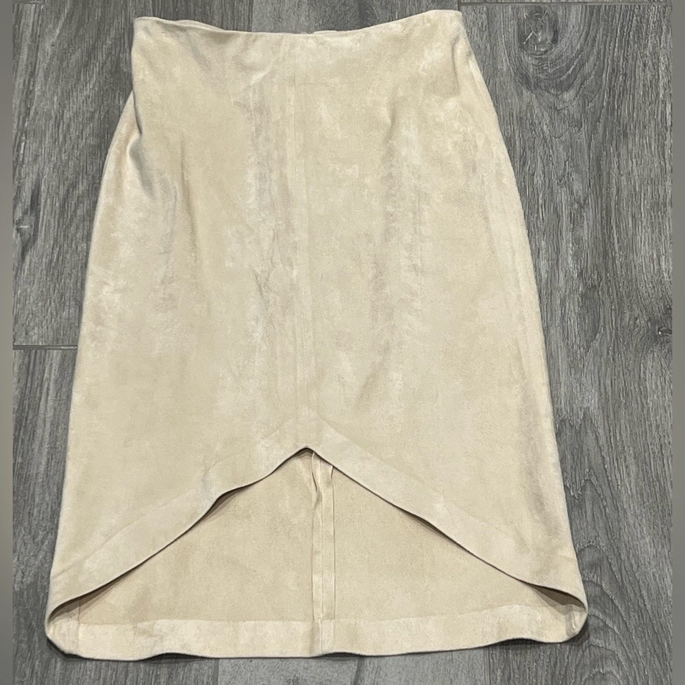 AQUA( Bloomingdales) faux suede high/low pencil skirt- XS